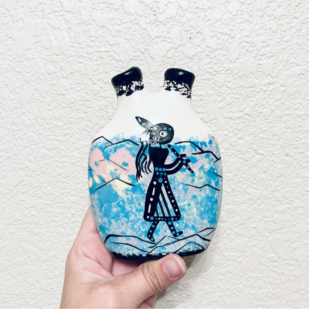 Vintage 1990 Kiva Native American Clay Ceramic Pottery Wedding Vase Blue Black